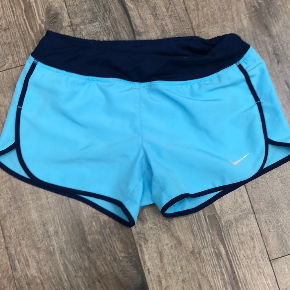Girls Sz M Nike Dri-Fit shorts